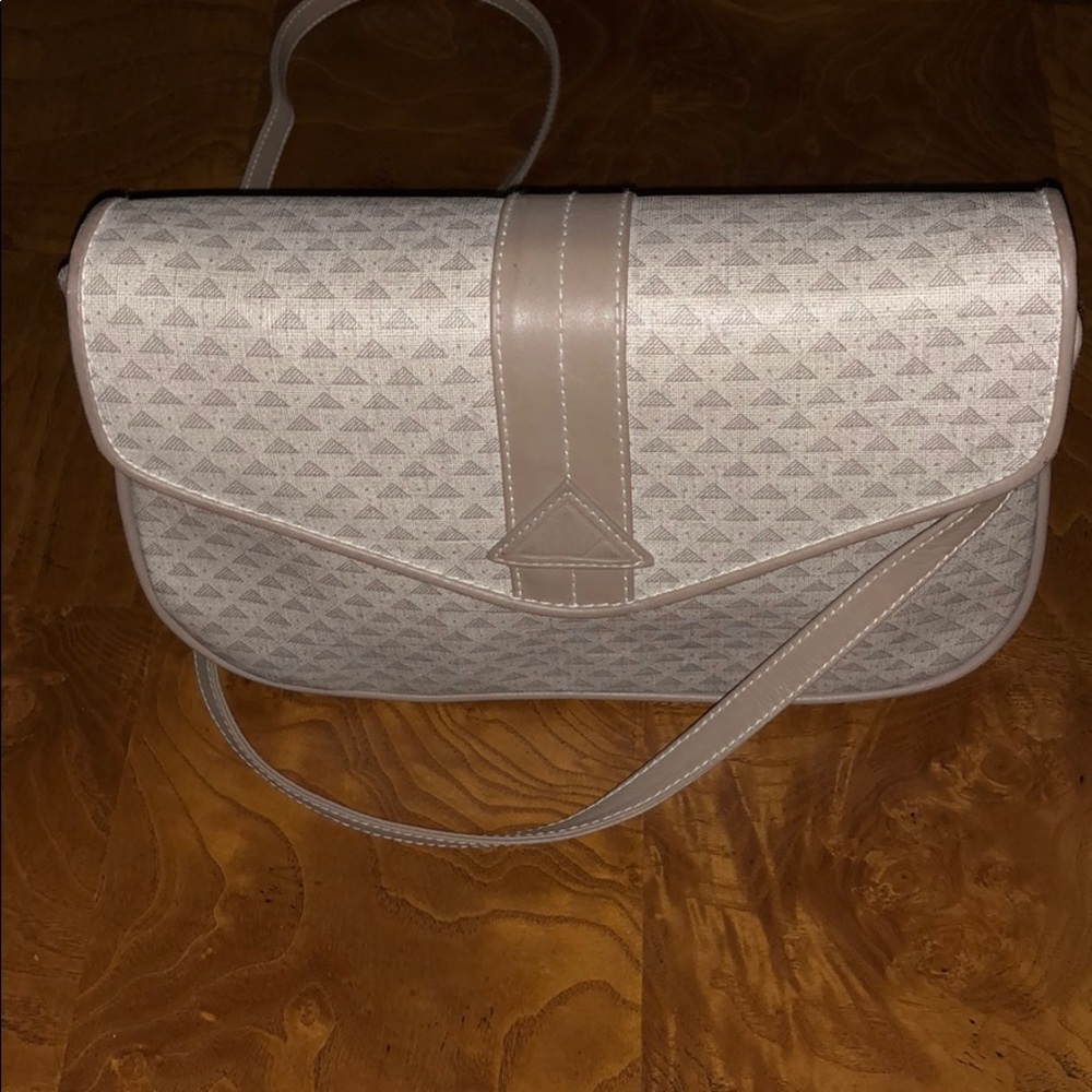 Handbag - Picture 2 of 5